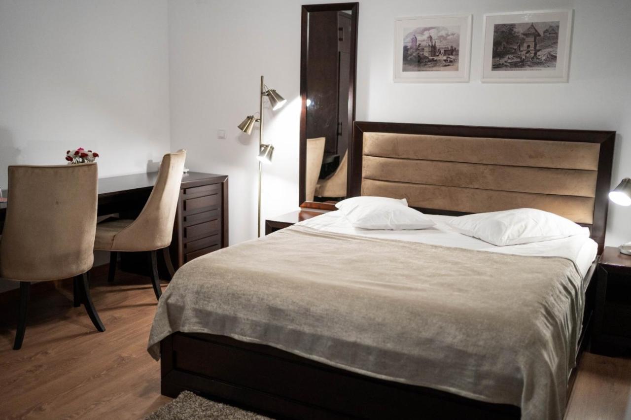 Hotel Thr Center 3*